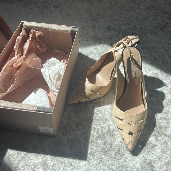 🔥SEND OFFERS🔥Pura Lopez heels​​ - Picture 1 of 5